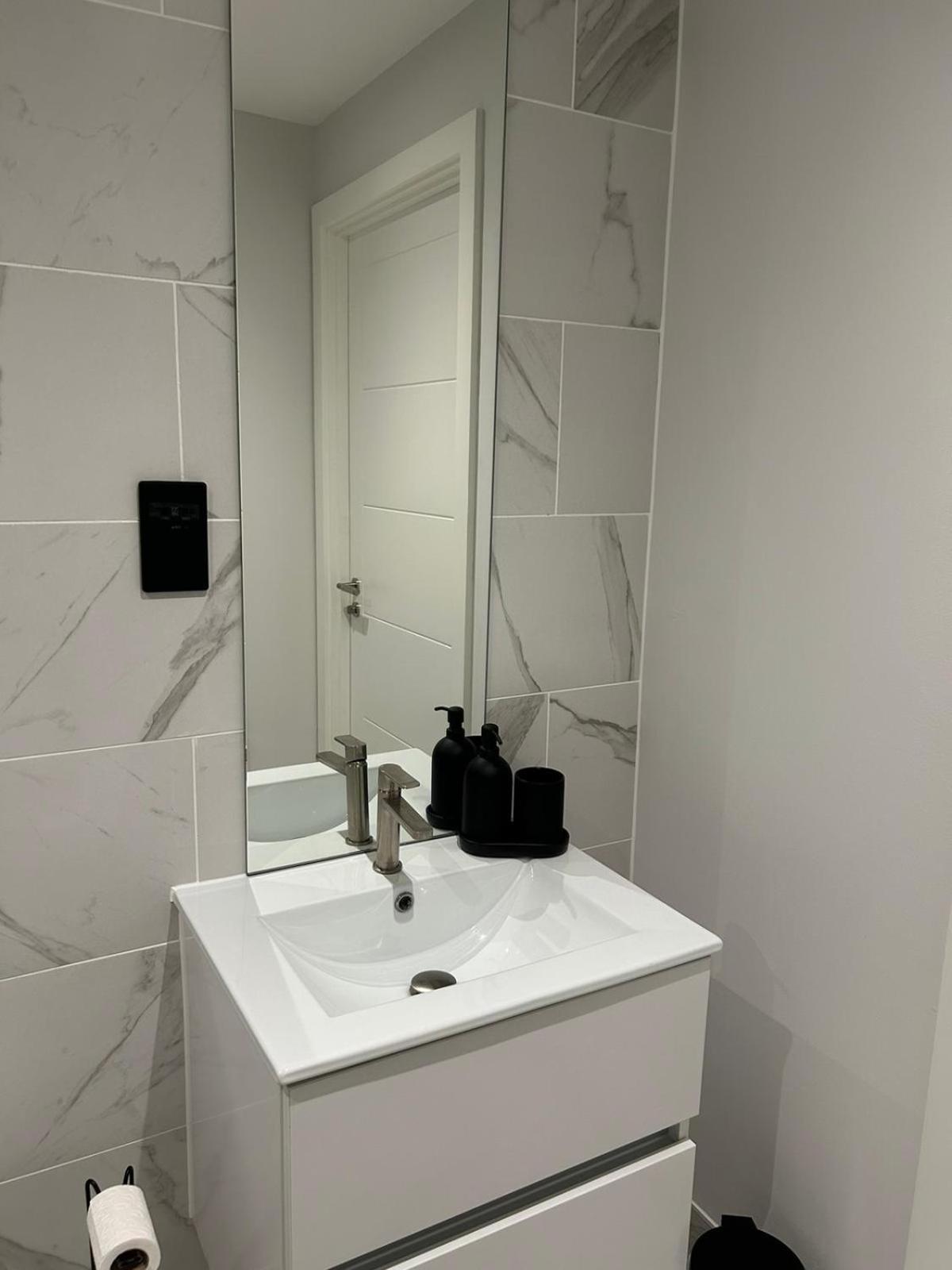 2 Bed 2 Bath In Digbeth Apartment Birmingham Bagian luar foto